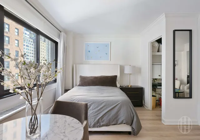 Photo 3 of Sale Pending at 200 E 78th Street #7E, New York City, NY 10075 | MLS# RLS20076193 | Listing updated on 2026-04-13