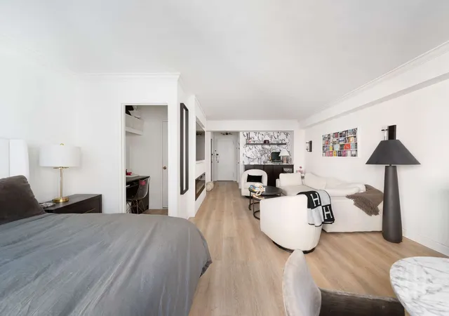 Photo 3 of Sale Pending at 200 E 78th Street #7E, New York City, NY 10075 | MLS# RLS20076193 | Listing updated on 2026-04-13
