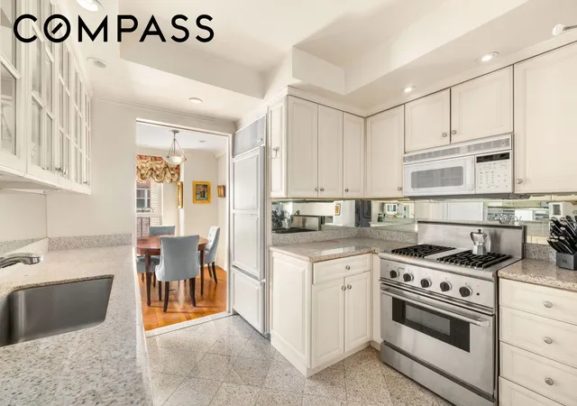 4th image of 2 Beekman Pl, New York City, NY 10022