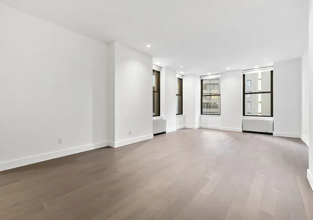 Photo 3 of Sale Pending at 25 Broad St #8-T, New York City, NY 10004 | MLS# RLS20076221 | Listing updated on 2026-08-03