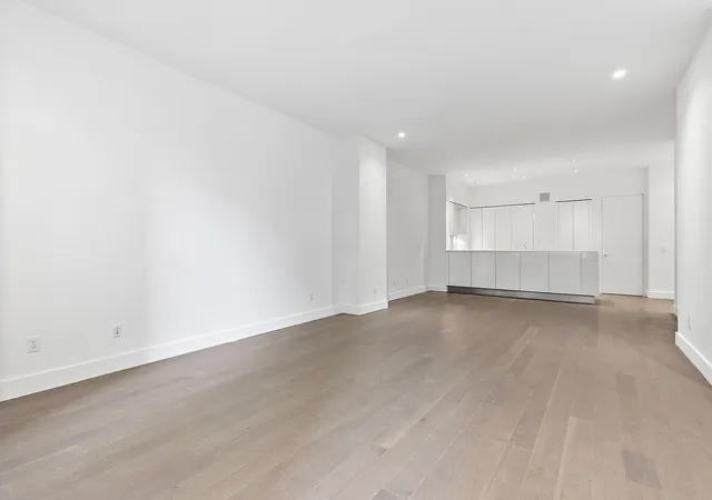 Photo 2 of Condo for sale at 25 Broad St #8T, New York City, NY 10004 | MLS# RLS20076234 | Listing updated on 2026-06-14