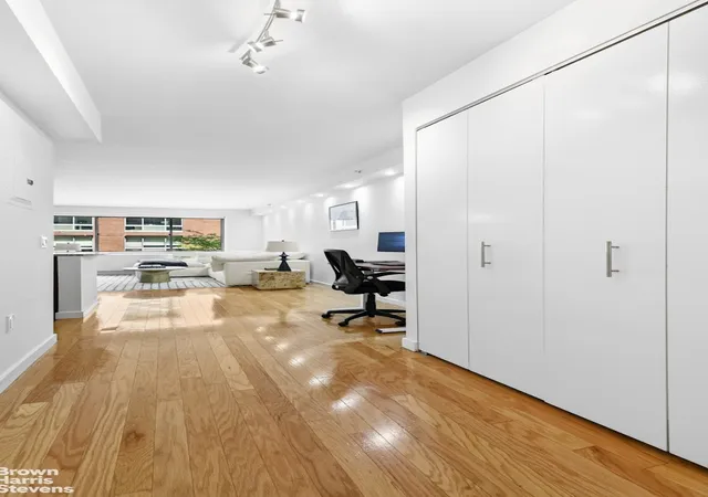 Photo 4 of House for sale at 555 W 23rd Street #S5R, New York, NY 10011 | MLS# RLS20076235 | Listing updated on 2026-06-18