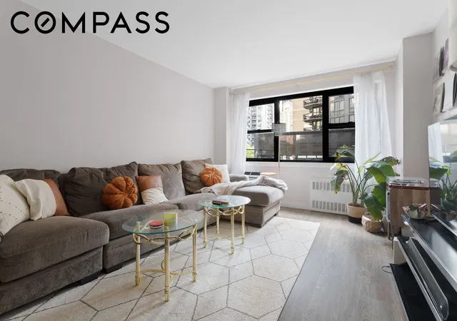 Homes for sale in New York City, NY | 357 E 57Th St #2E, New York City, NY 10022 | MLS# RLS20057435
