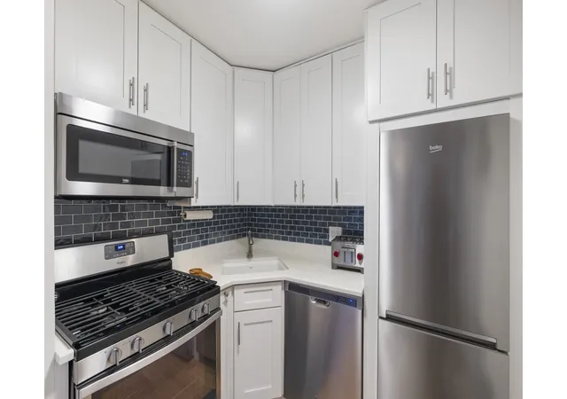 Photo 3 of Condo for sale at 5800 Arlington Ave #11E, Bronx, NY 10471 | MLS# RLS20076306 | Listing updated on 2026-07-26