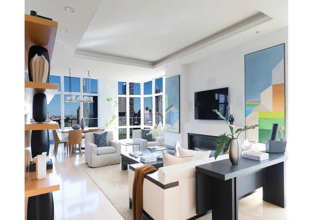 1st image of 555 W 59Th St, New York, NY 10019