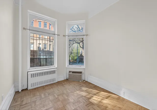 2nd image of 62 W 87Th St, New York City, NY 10024