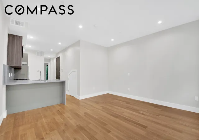 Listing Photo 4 - Condo for sale in building located at 265 W 131St St, New York City, NY 10027 - Unit #4
