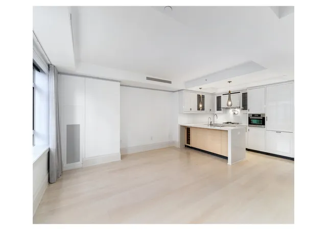 3rd image of 21 E 61St St #9C, New York, NY 10065 | MLS# RLS20076436