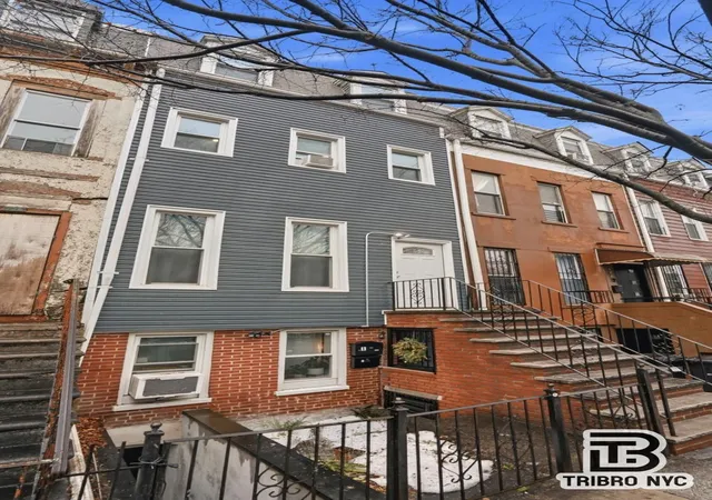 Townhouse for sale at 126 Hall St, New York City, NY 11205 | MLS# RLS20076440
