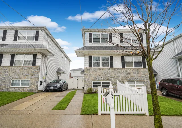 Photo 2 of Sale Pending at 22 Globe Ave, New York City, NY 10314 | MLS# RLS20076712 | Listing updated on 2026-04-15