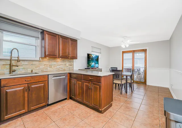 Photo 5 of Sale Pending at 22 Globe Ave, New York City, NY 10314 | MLS# RLS20076712 | Listing updated on 2026-04-15
