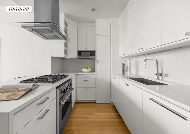 Photo 4 of House for sale at 450 W 17th Street #1103, New York, NY 10011 | MLS# RLS20076839 | Listing updated on 2026-04-06