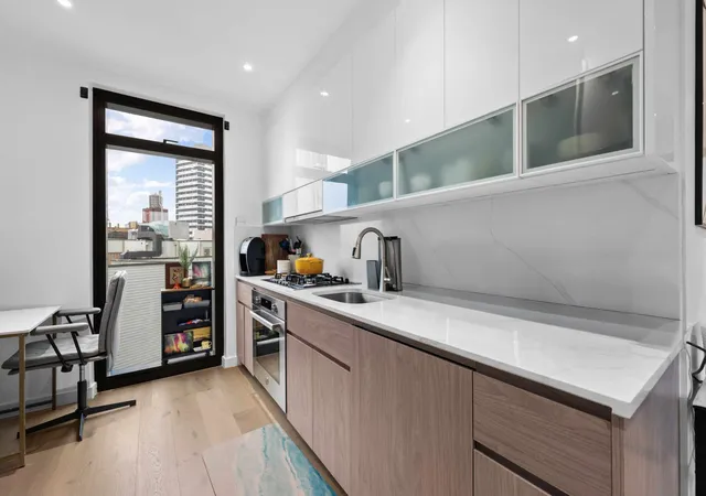 Listing Photo 4 - Condo for sale in building located at 42-62 Hunter St, New York, NY 11101 - Unit #11A