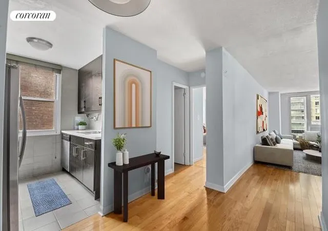 3rd image of 118-17 Union Turnpike #6L, Forest Hills, NY 11375 | MLS# RLS20077094
