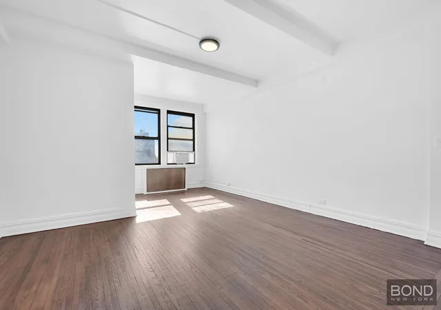 Photo 3 of Sale Pending at 457 W 57th Street #1404, New York, NY 10019 | MLS# RLS20077241 | Listing updated on 2026-07-03