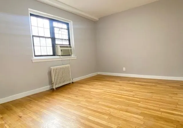 3rd image of 141-33 78Th Ave, New York City, NY 11367