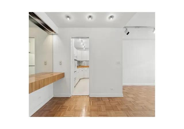 Homes for sale in New York City, NY | 205 E 63Rd St #16F, New York City, NY 10065 | MLS# RLS20077371