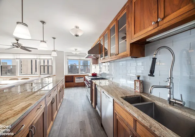 Photo 3 of Sale Pending at 1175 York Ave #12E, New York, NY 10065 | MLS# RLS20077406 | Listing updated on 2026-09-01