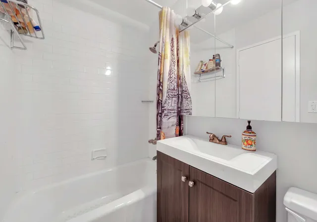 Homes for sale in New York City, NY | 310 E 46Th St #21f, New York City, NY 10017 | MLS# RLS20077460