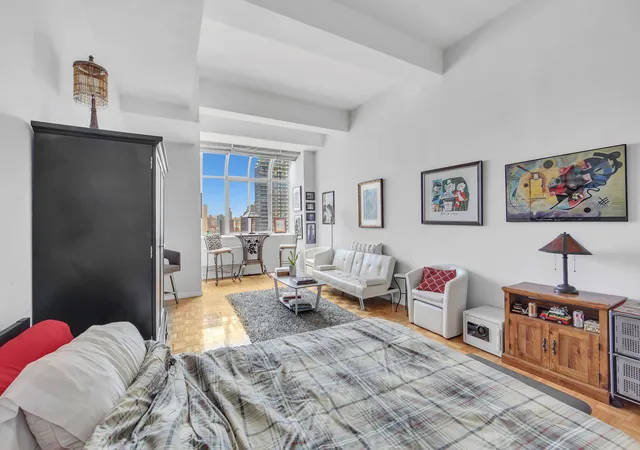 Homes for sale in New York City, NY | 310 E 46Th St #21f, New York City, NY 10017 | MLS# RLS20077460