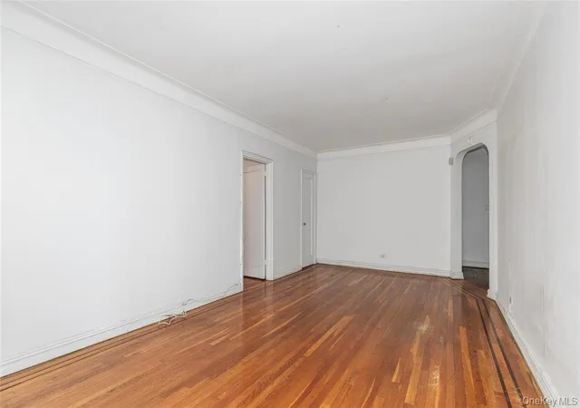 4th image of 83-06 Vietor Ave #4-R, Elmhurst, NY 11373 | MLS# RLS20077578