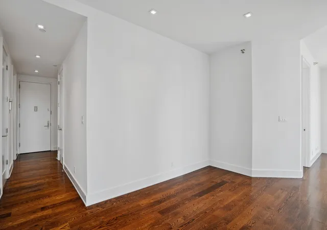 4th image of Vere, New York, NY 11101
