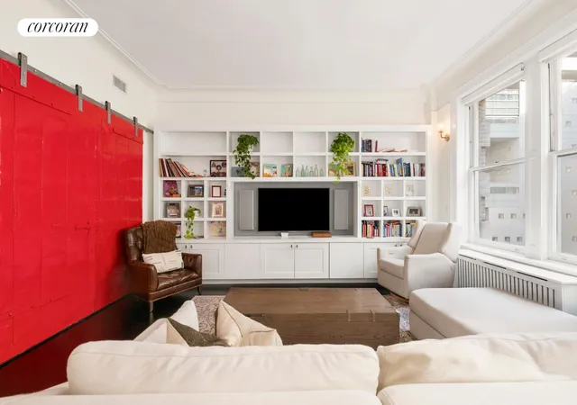 Photo 4 of House for sale at 366 Broadway #4B, New York, NY 10013 | MLS# RLS20077598 | Listing updated on 2026-03-19