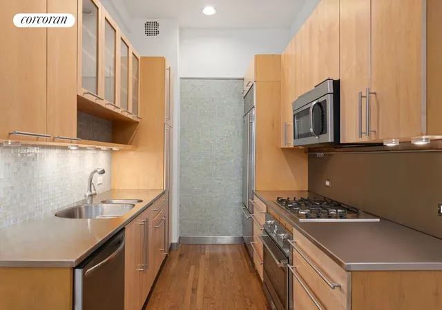 Listing Photo 5 - Condo for sale in building located at 165 Perry St, New York City, NY 10014 - Unit #2A