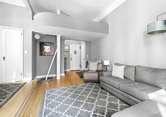Listing Photo 4 - Condo for sale in building located at 104 E 37Th St, New York City, NY 10016 - Unit #3E