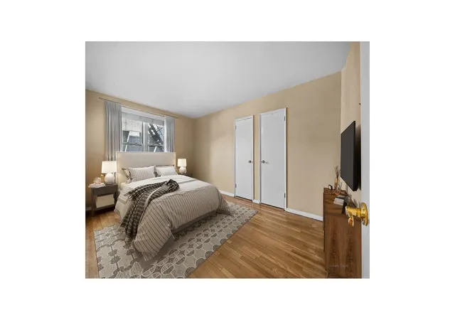 3rd image of 525 W 236Th St, New York, NY 10463