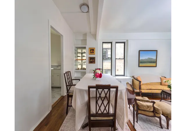 3rd image of 929 Park Ave, New York City, NY 10028