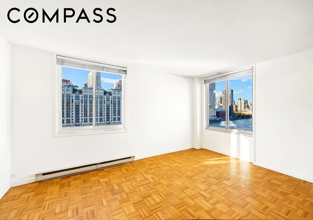 2nd image of 555 Main St #1204, New York, NY 10044 | MLS# RLS20069861