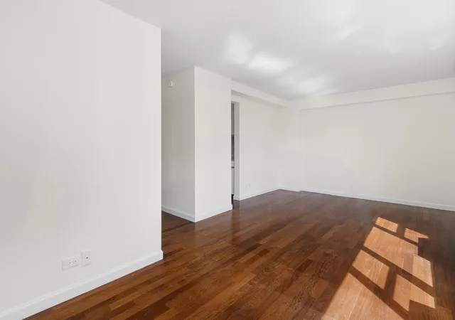 Photo 4 of House for sale at 100 W 93rd Street #20-A, New York, NY 10025 | MLS# RLS20077824 | Listing updated on 2026-03-18