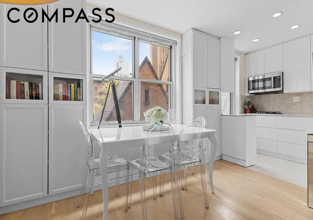 2nd image of 309 E 87Th St, New York City, NY 10128