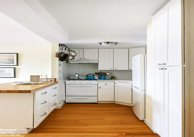 3rd image of 39-76 57Th St #4G, New York City, NY 11377 | MLS# RLS20077919