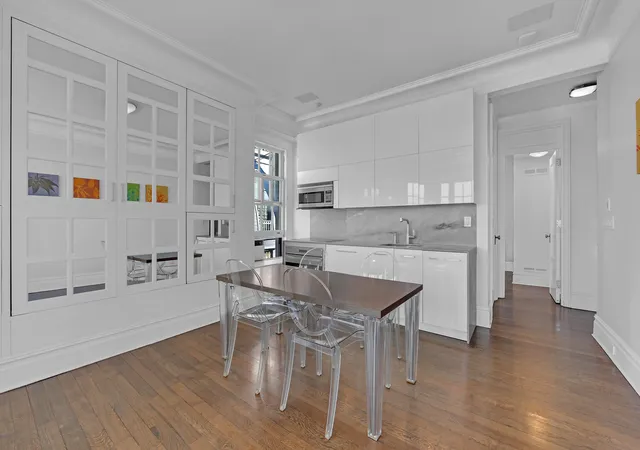 Photo 3 of Sale Pending at 2109 Broadway #1610, New York City, NY 10023 | MLS# RLS20077920 | Listing updated on 2026-09-24