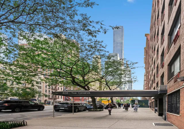 2nd image of 408 W 57Th St, New York City, NY 10019