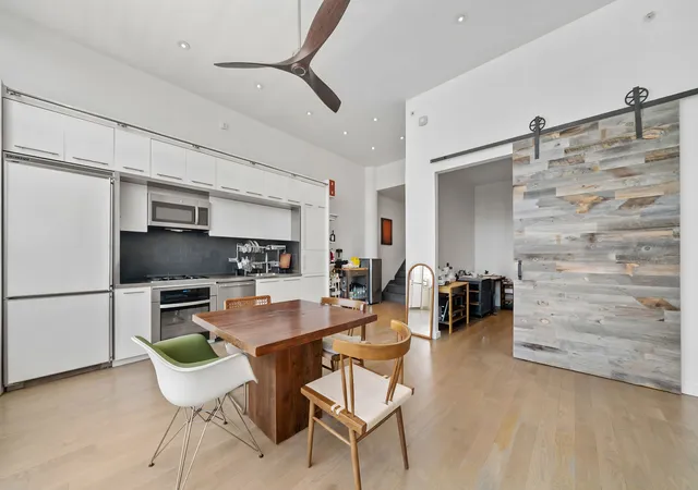 5th image of 27-28 Thomson Ave #816, New York City, NY 11101 | MLS# RLS20077992