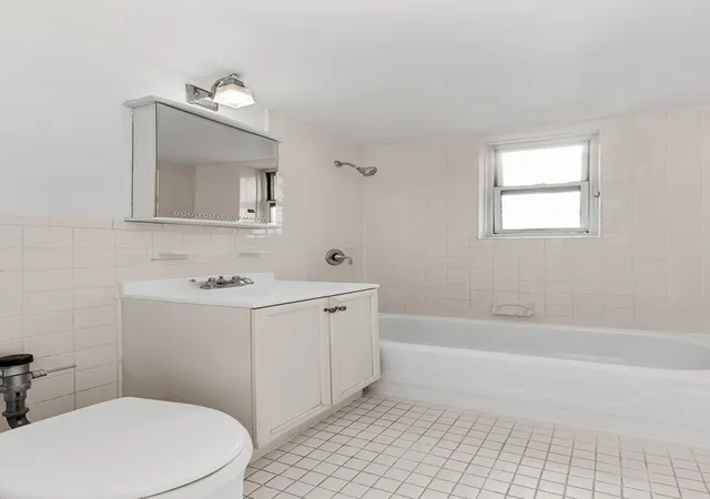 1st image of 65 05 Yellowstone Blvd #2E, Forest Hills, NY 11375 | MLS# RLS20078004