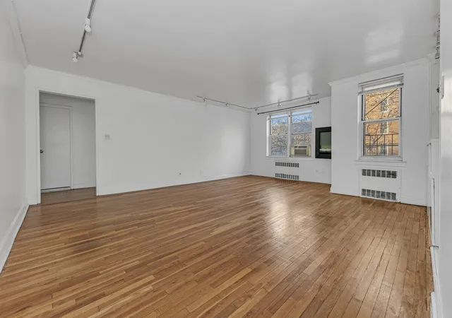 3rd image of 65-05 Yellowstone Blvd #2E, Forest Hills, NY 11375 | MLS# RLS20078004