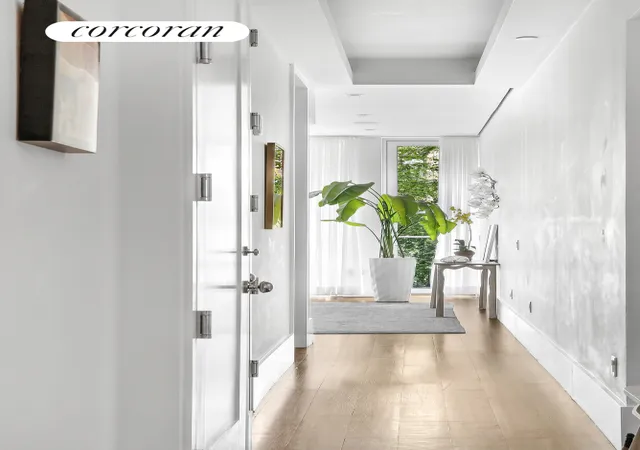 Listing Photo 4 - Condo for sale in building located at 949 Park Ave, New York City, NY 10028