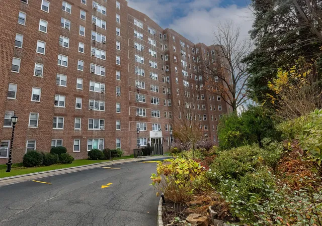 Sale Pending at 60 Knls Crescent #4-H, New York City, NY 10463 | MLS# RLS20078028 | Listing updated on 2026-08-04