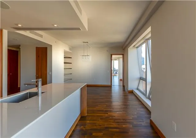Listing Photo 5 - Condo for sale in building located at 400 5Th Ave, New York City, NY 10018 - Unit #46-E