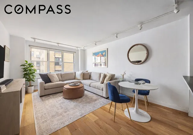 Photo 2 of Sale Pending at 415 E 85th Street #7J, New York, NY 10028 | MLS# RLS20078043 | Listing updated on 2026-07-28
