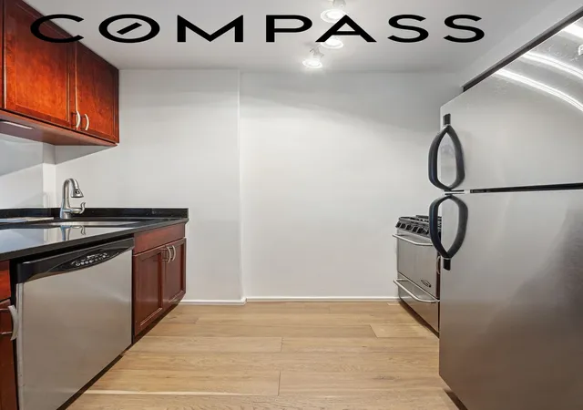 Photo 3 of Sale Pending at 415 E 85th Street #7J, New York, NY 10028 | MLS# RLS20078043 | Listing updated on 2026-07-28
