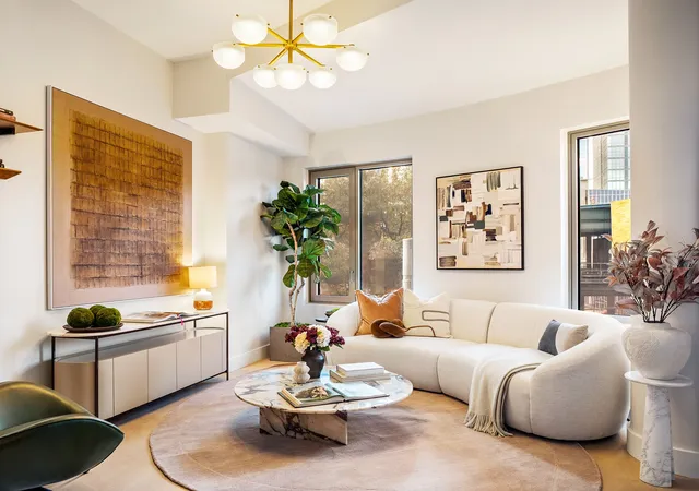 2nd image of 24-01 Queens Plz N #1305, New York City, NY 11101 | MLS# RLS20078067