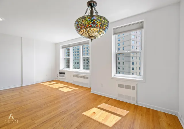 Photo 4 of Sale Pending at 601 Kappock St #6M, New York City, NY 10463 | MLS# RLS20078106 | Listing updated on 2026-06-02