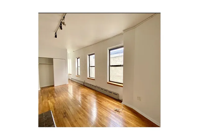 Photo 3 of House for sale at 314 W 52nd Street, New York City, NY 10019 | MLS# RLS20078132 | Listing updated on 2026-03-23