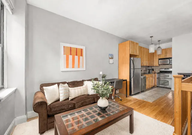 Photo 2 of Sale Pending at 220 E 87th Street, New York, NY 10128 | MLS# RLS20078166 | Listing updated on 2026-05-07