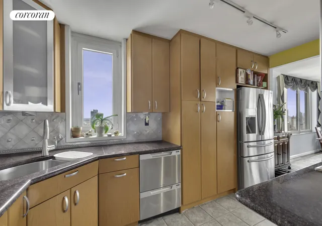 Photo 4 of House for sale at 200 E 89th Street #34CD, New York City, NY 10128 | MLS# RLS20078196 | Listing updated on 2026-04-29
